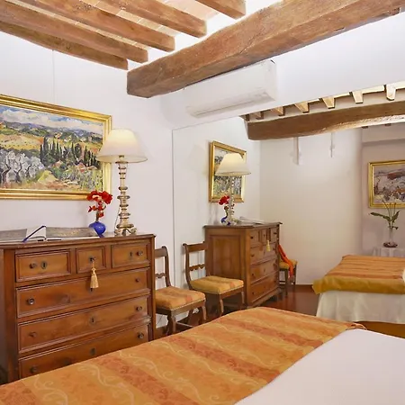 In Del Giglio San Donato in Poggio